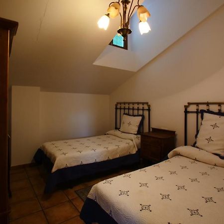 Casa Rural Plaza Vieja Saldaña エクステリア 写真