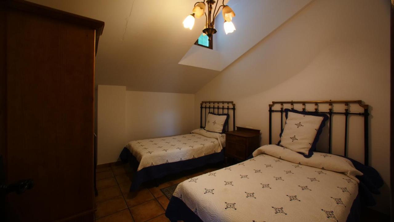 Casa Rural Plaza Vieja Saldaña エクステリア 写真
