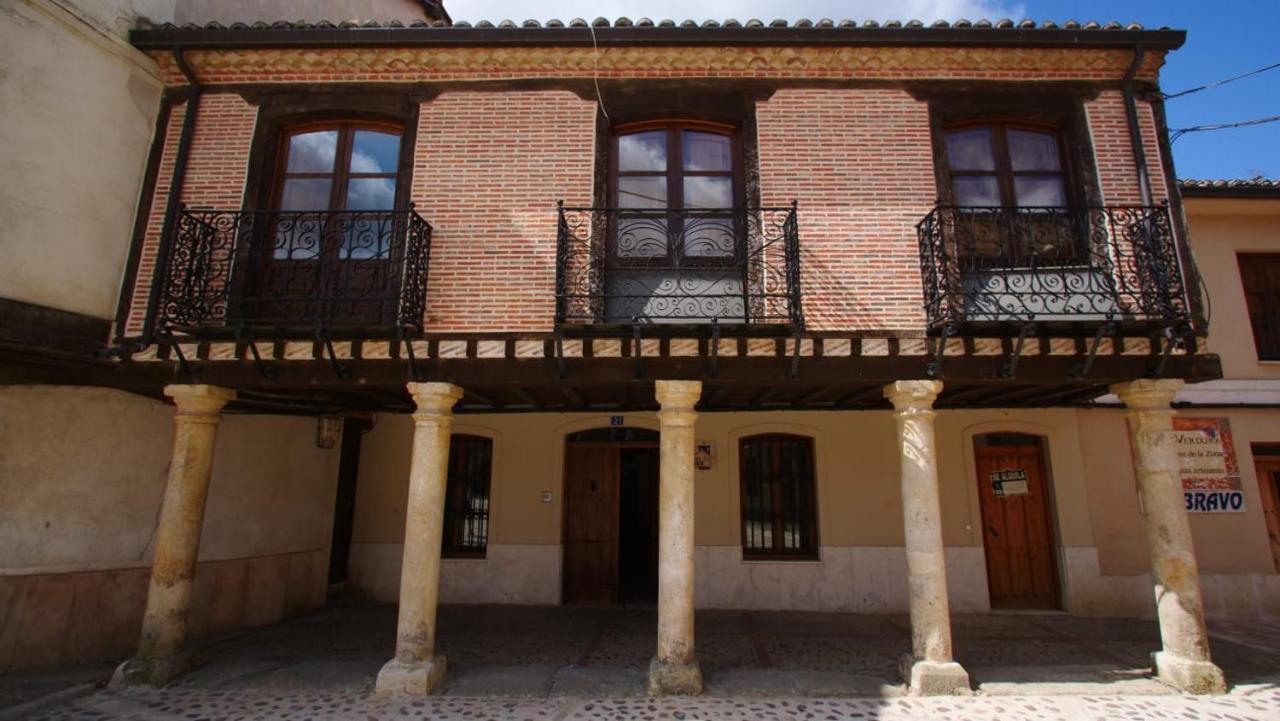 Casa Rural Plaza Vieja Saldaña エクステリア 写真