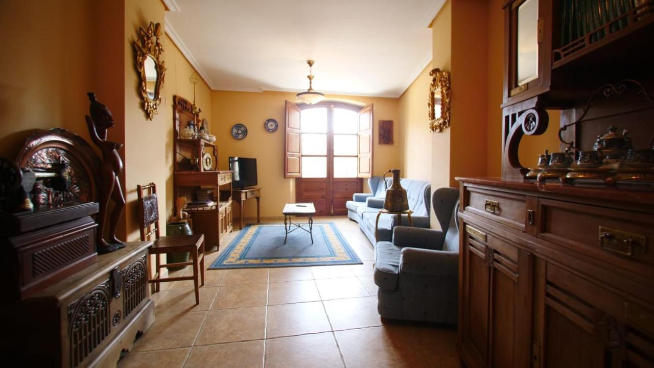Casa Rural Plaza Vieja Saldaña エクステリア 写真