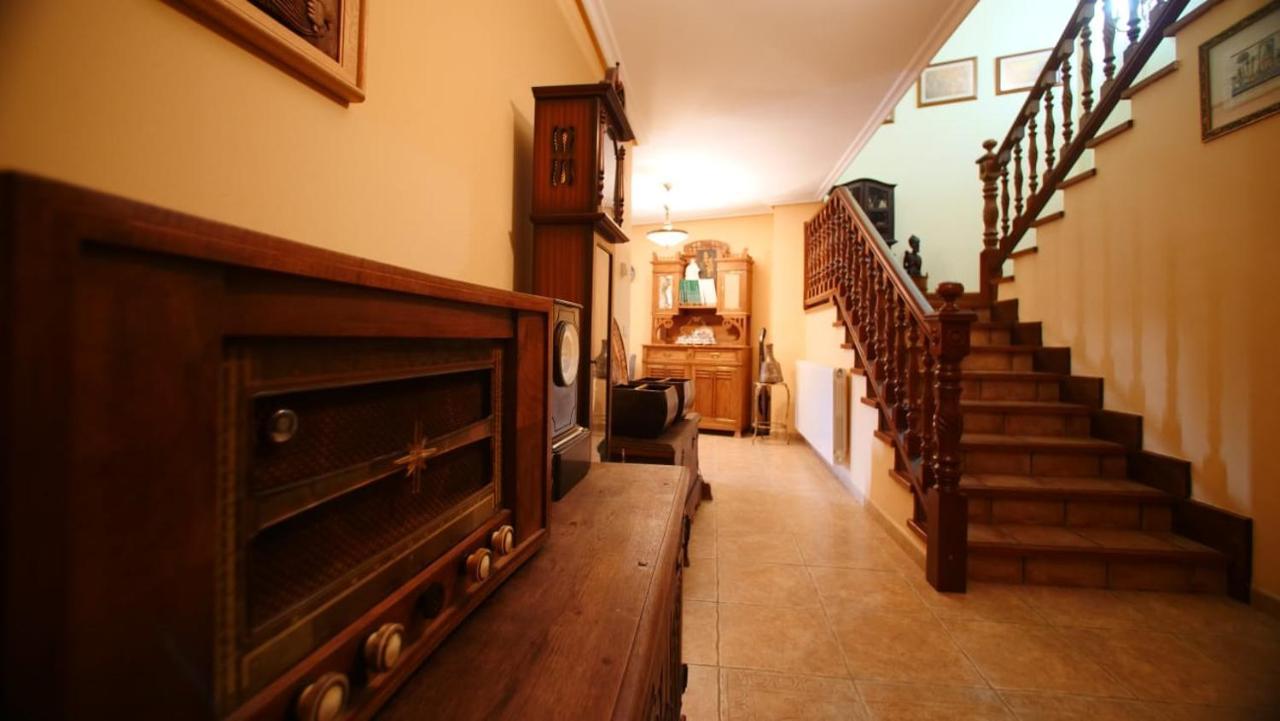 Casa Rural Plaza Vieja Saldaña エクステリア 写真